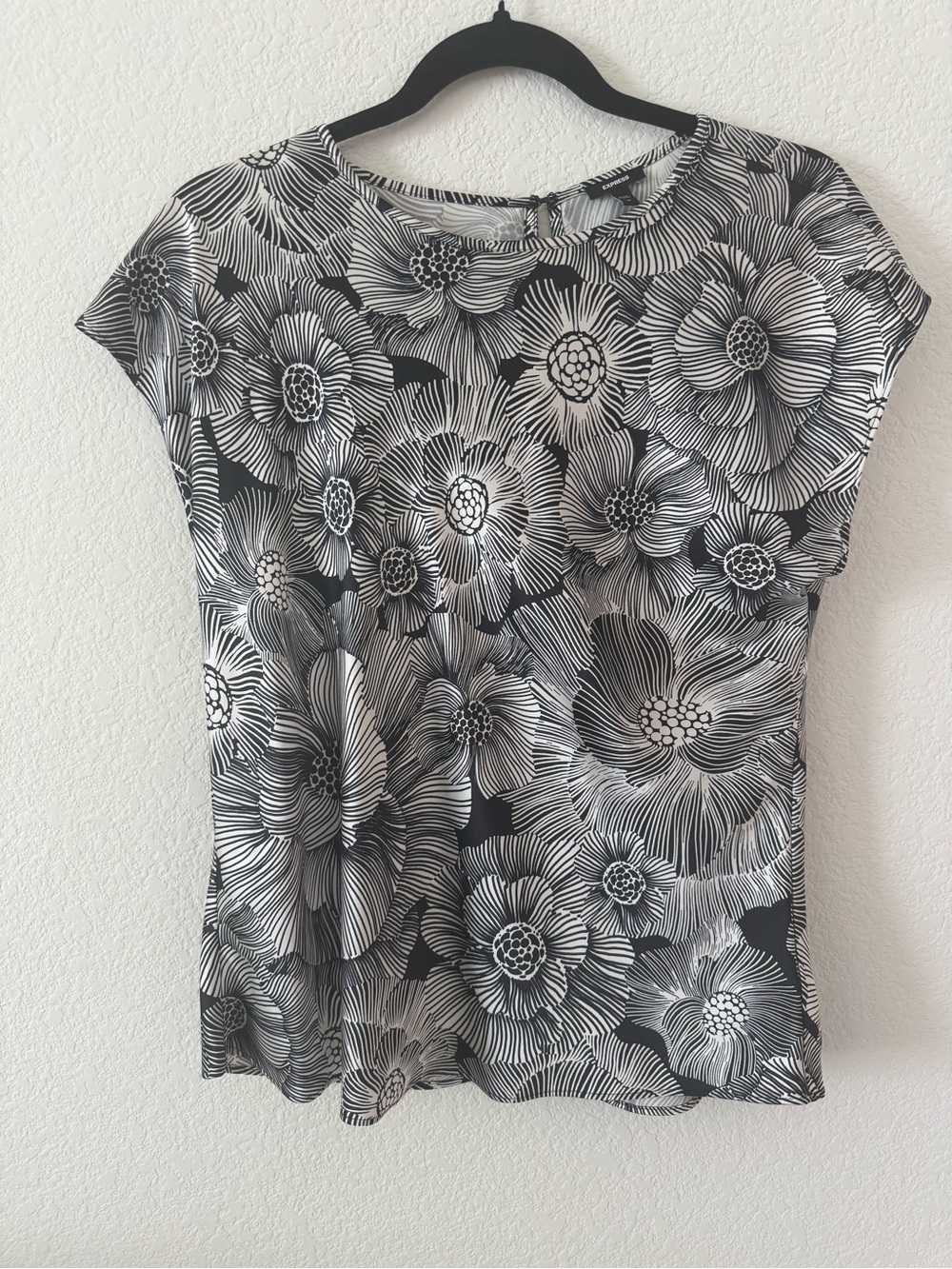 Black and white Express blouse
